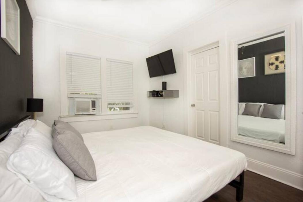 Modern Westshore Tampa Luaran gambar