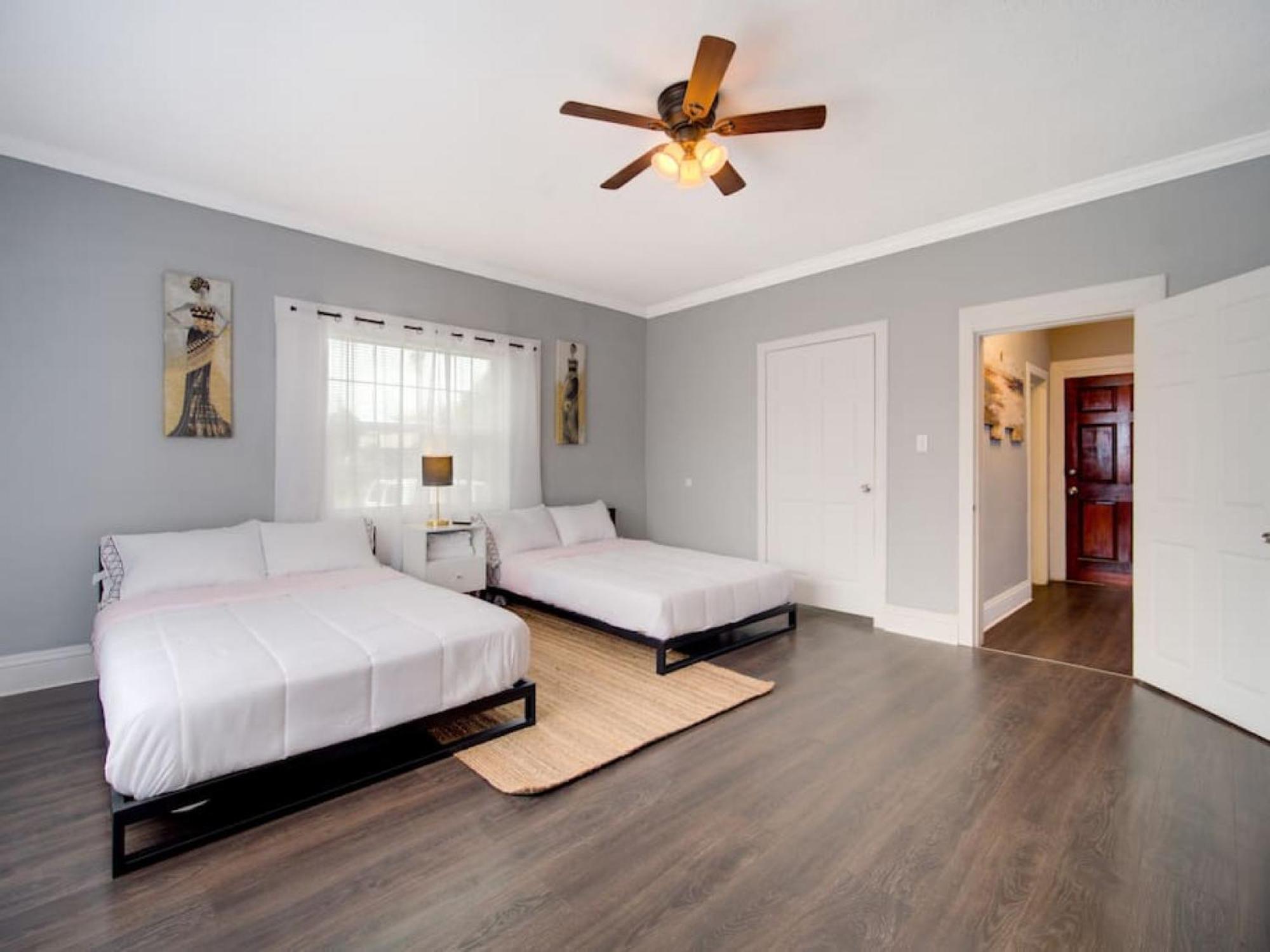 Modern Westshore Tampa Luaran gambar